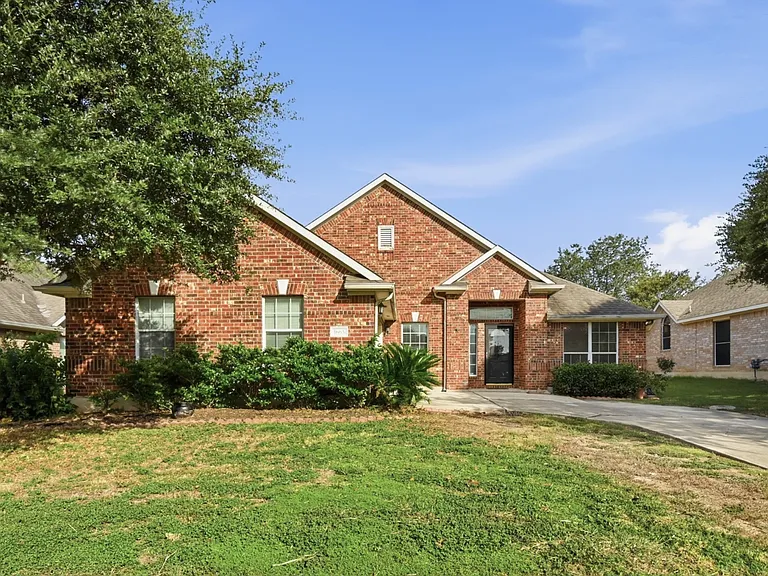 1665 Amberwood Loop — Photo 3