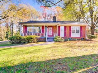 220 Williford Ct, High Point, NC 27265