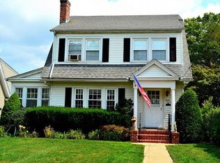 37 Lee Ave, Scarsdale, NY 10583