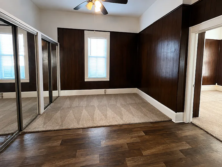 407 Walton St — Photo 10