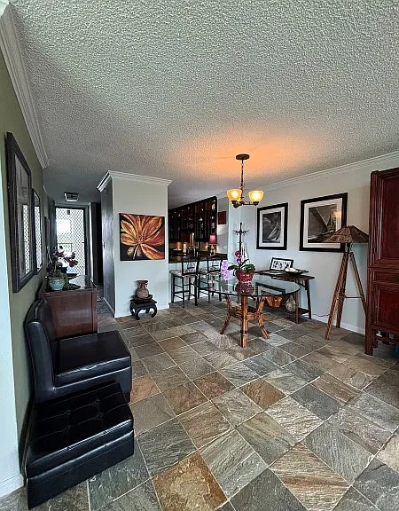 2405 Kalanianaole St #406 — Photo 12