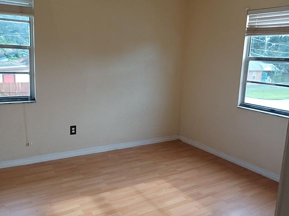 5th image of 5104 E 28th Ave APT A