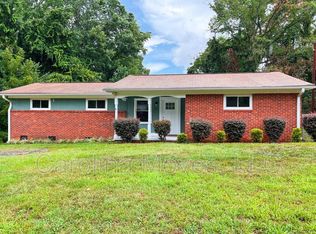 105 Westwood Dr, Simpsonville, SC 29680