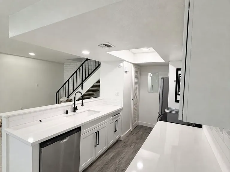 3045 Knollwood Ave — Photo 8