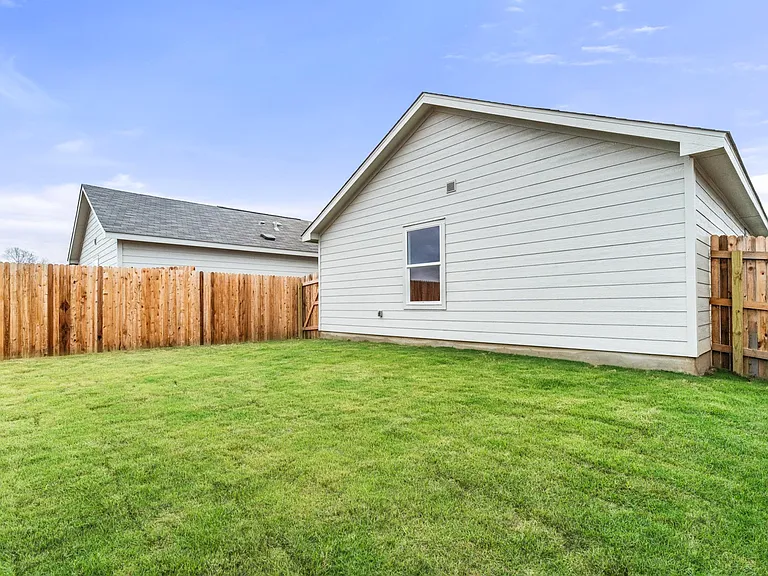 907 Stricker Path — Photo 24