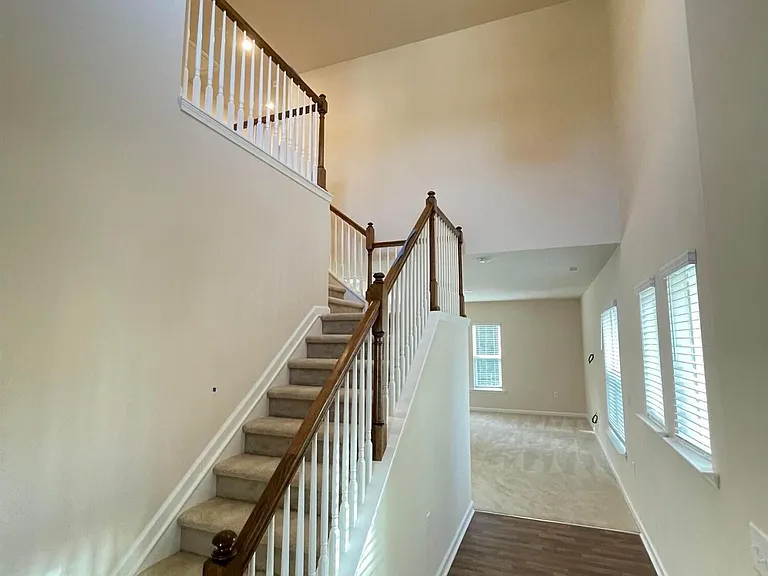 1230 Gemfor St — Photo 15