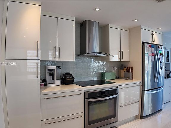 4th image of 2049 S Ocean Dr APT 702
