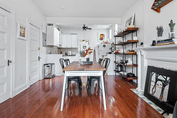 Rented by Realty Collective | media 2