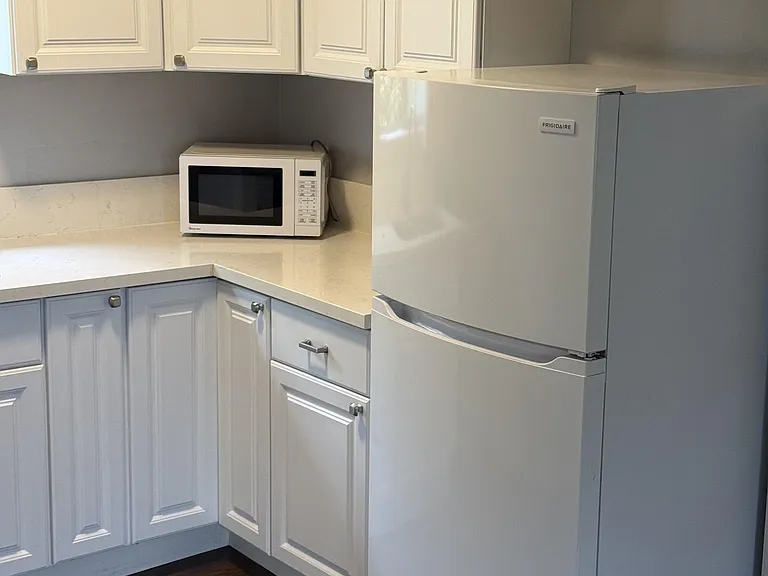 9303 Crest Dr — Photo 18