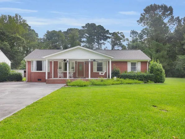 120 Bernhurst Rd, New Bern, NC 28560