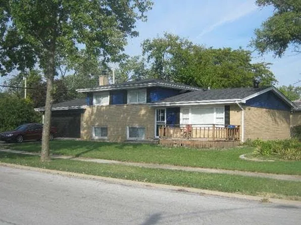 112 N Mayfair Pl, Chicago Heights, IL 60411