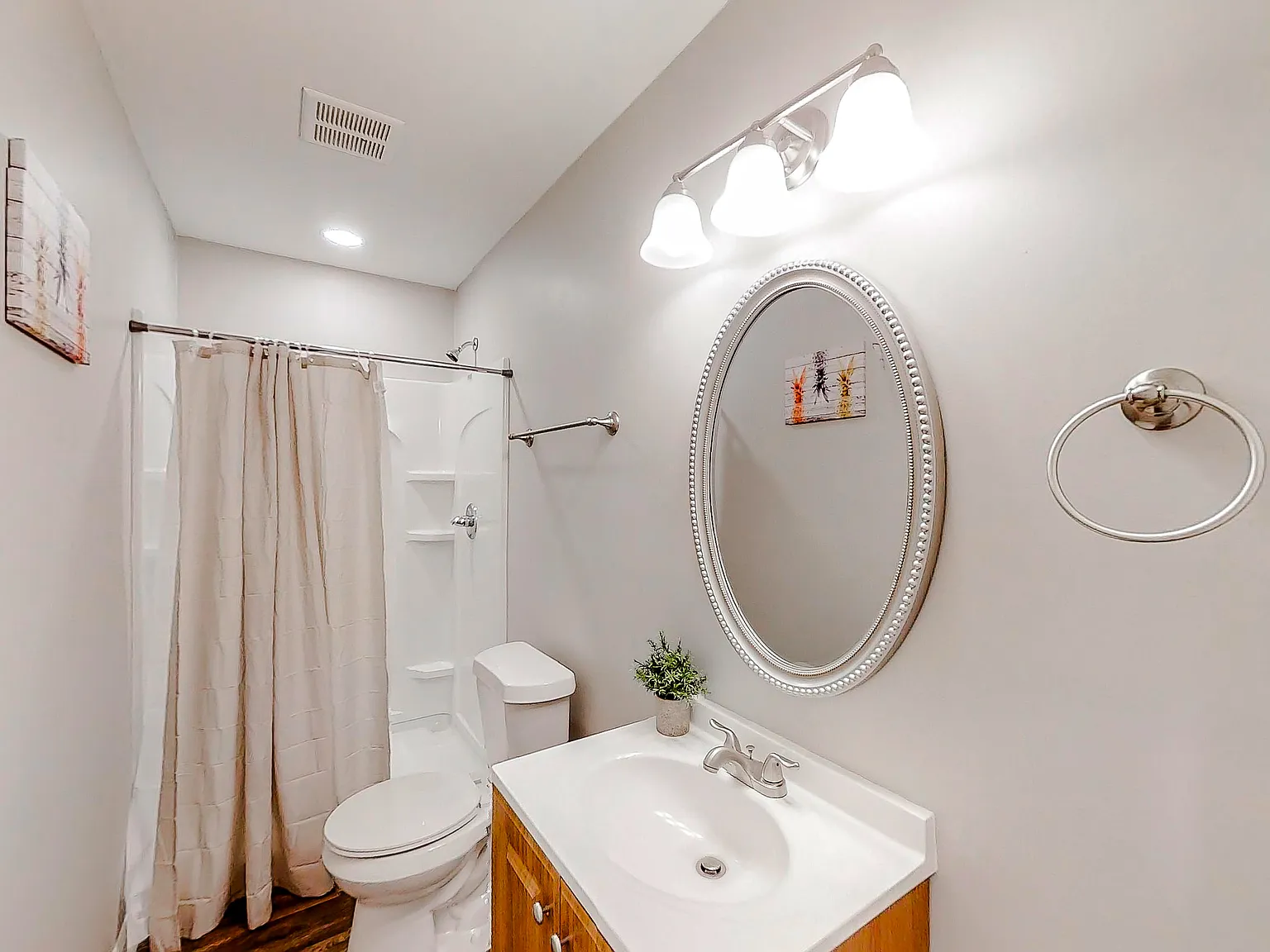 4 bed, 2.0 bath, 1000 sqft, $633 — Photo 4