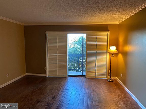 4th image of 801 N Howard St APT 104