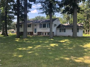 76 Eddy Ln, Newington, CT 06111