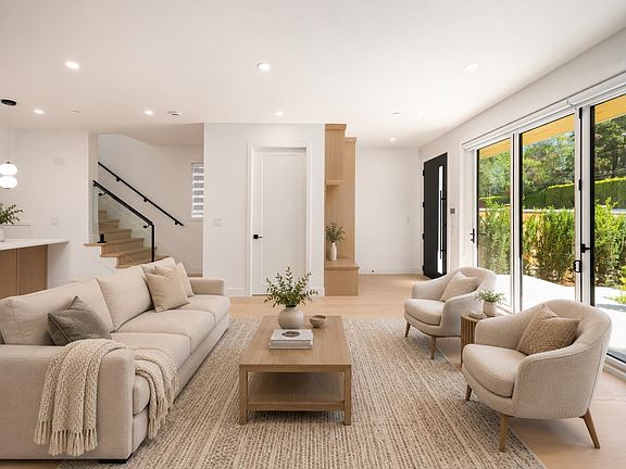5th image of 5969 Granville St #1