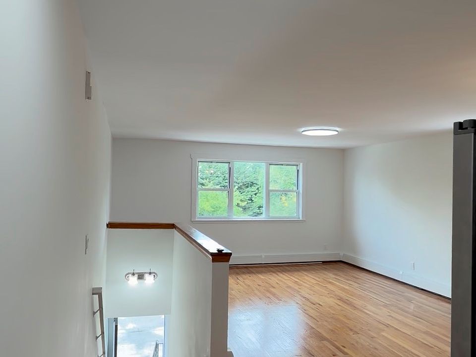 1st image of 232 Emerson Ave Floor 2