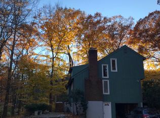 421 Chestnut Hill Rd, Stamford, CT 06903