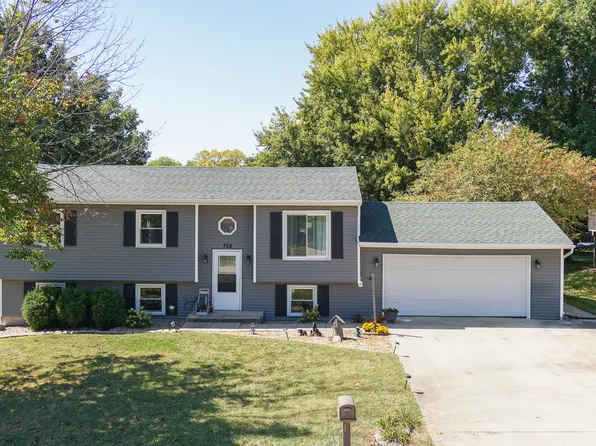 702 Arrowhead St, Heyworth, IL 61745