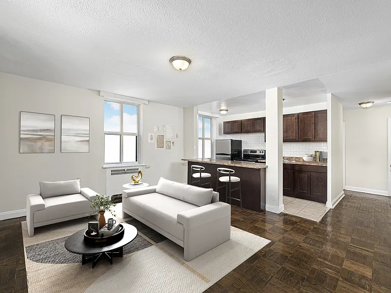 64 Saint Clair Ave W — Photo 2