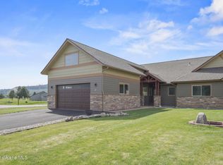 10 Bellflower Ct, Blanchard, ID 83804