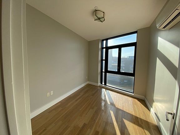2nd image of 434 Manhattan Ave APT 3C