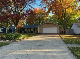 19617 Cross Trl N, Strongsville, OH 44136