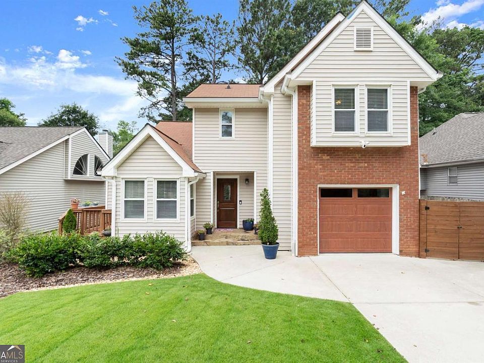 1st image of 907 Bradford Ln