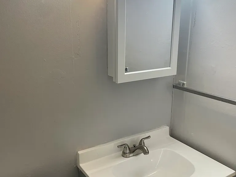 595 Brown St #2 — Photo 5