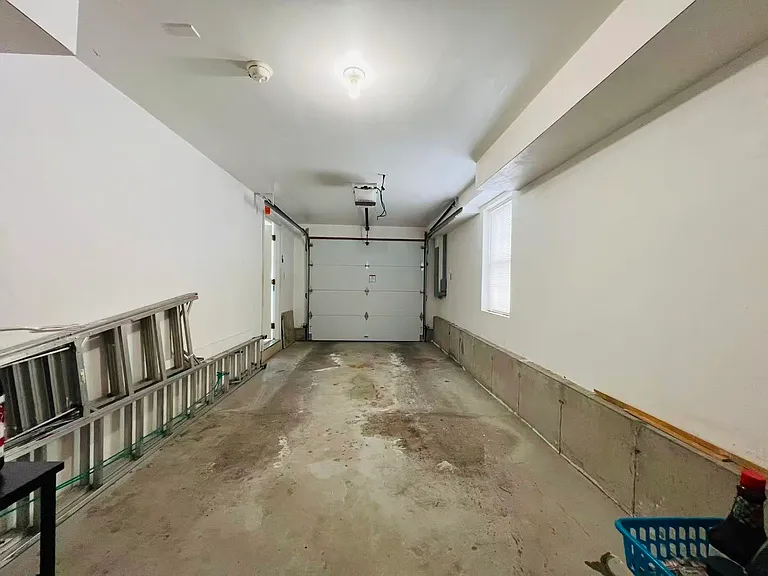 38 Raymond St — Photo 16