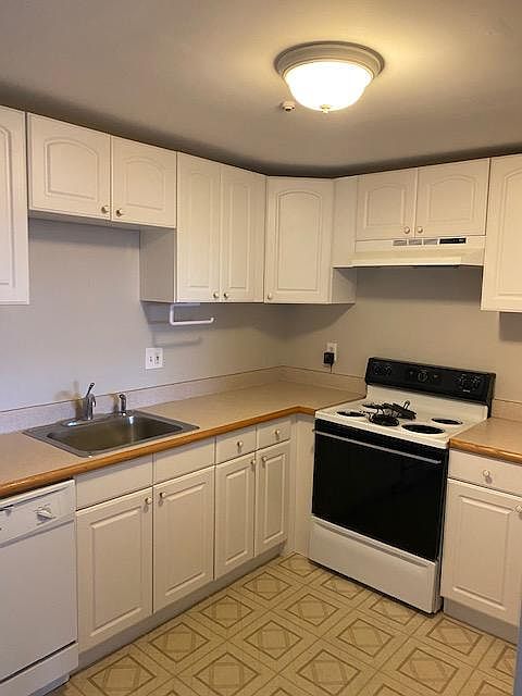 2nd image of 261 Union St APT 29