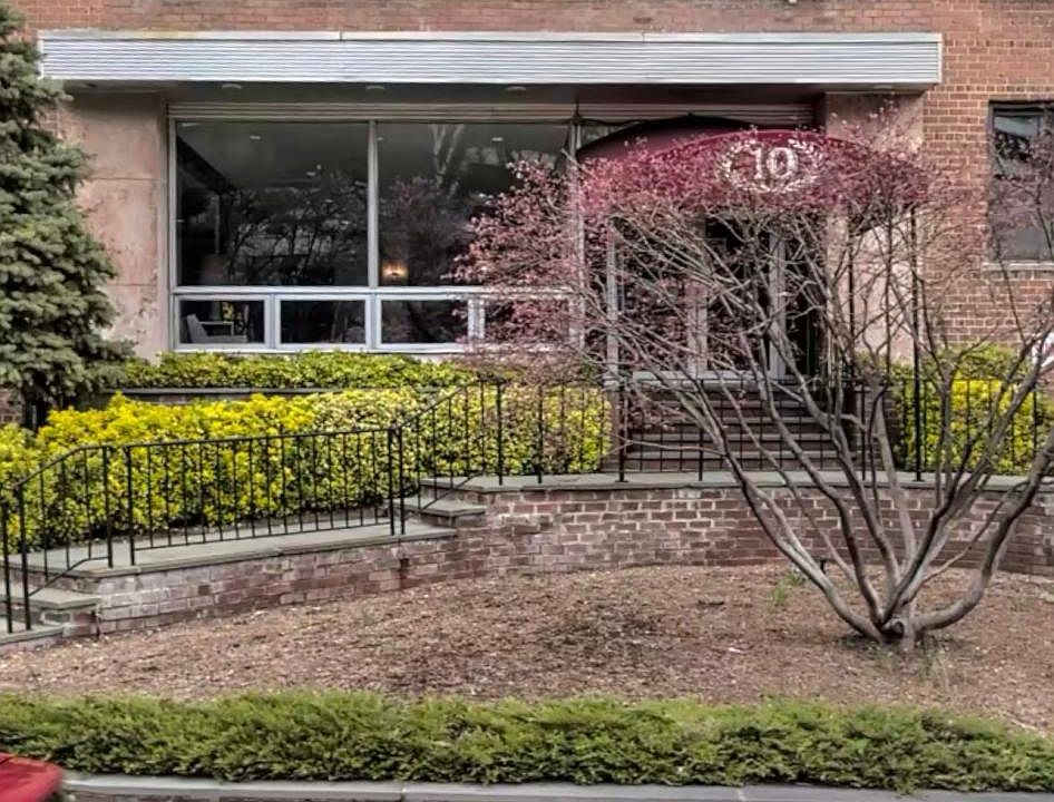 1st image of 10 N Broadway APT 1A