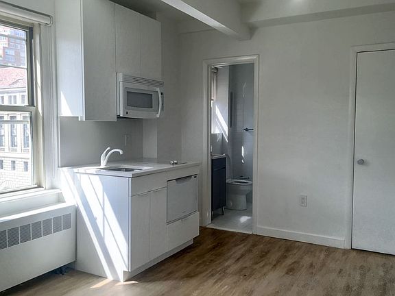 4th image of 166 W 75th St APT 806