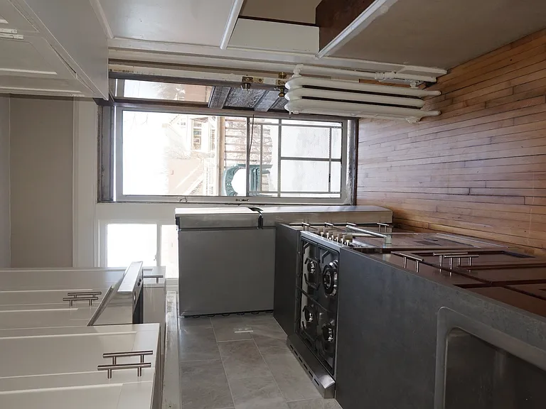 1065 Selby Apartments — Photo 13