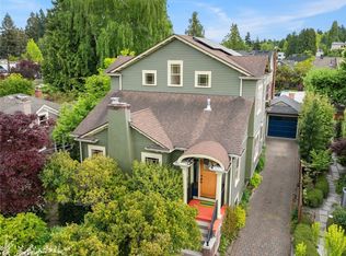 2421 E Calhoun St, Seattle, WA 98112