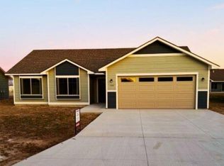 1302 Broce Bnd, Dodge City, KS 67801