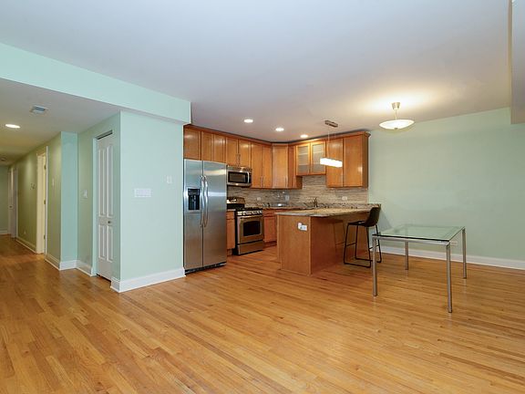 3rd image of 6424 S Woodlawn Ave APT 2