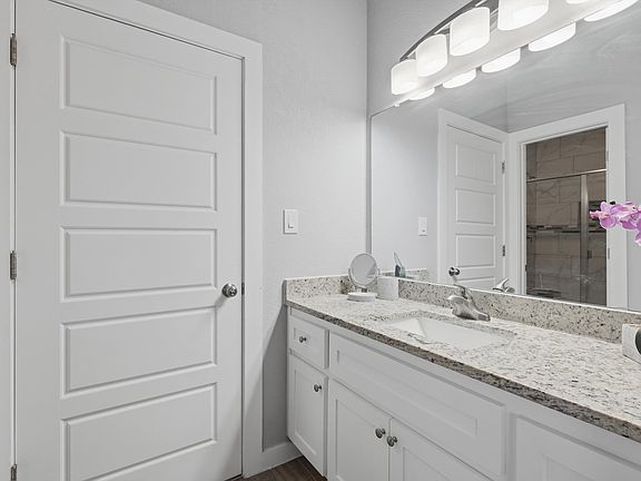 5th image of 6160 Eckhert Rd #1605