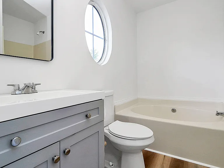 1215 McAllister Dr — Photo 8