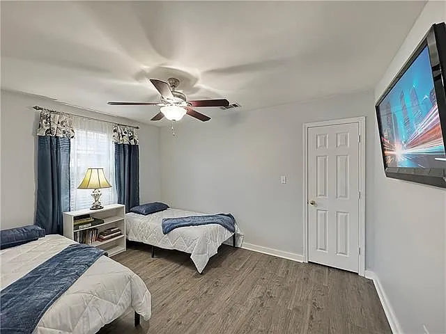 126 Scott St — Photo 11