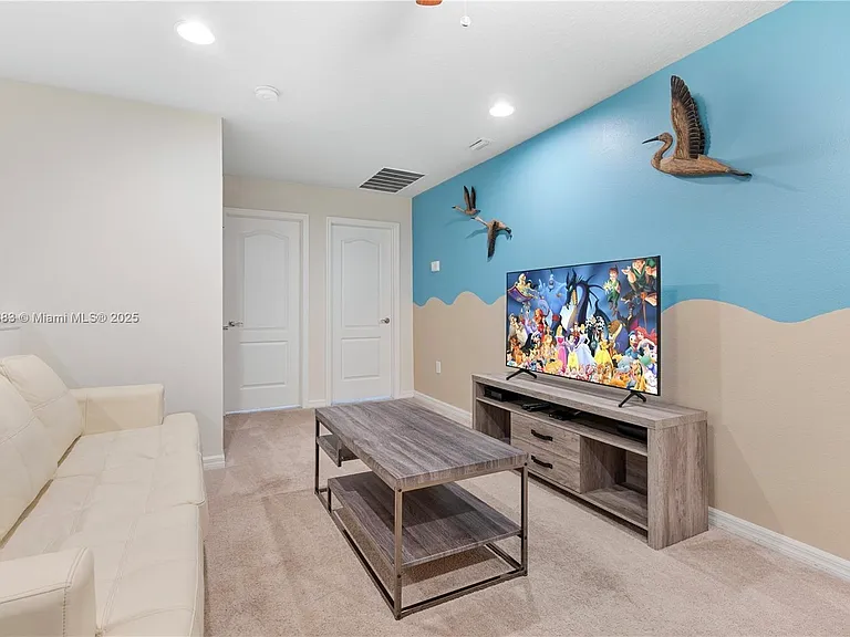 2428 Dubai St — Photo 6