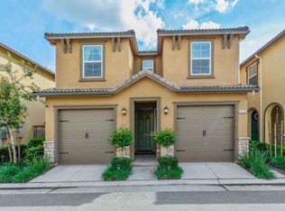 3225 W Reflections Dr, Fresno, CA
