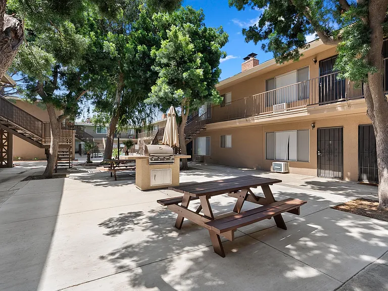 School Circle Apartments - Riverside, CA — Photo 26