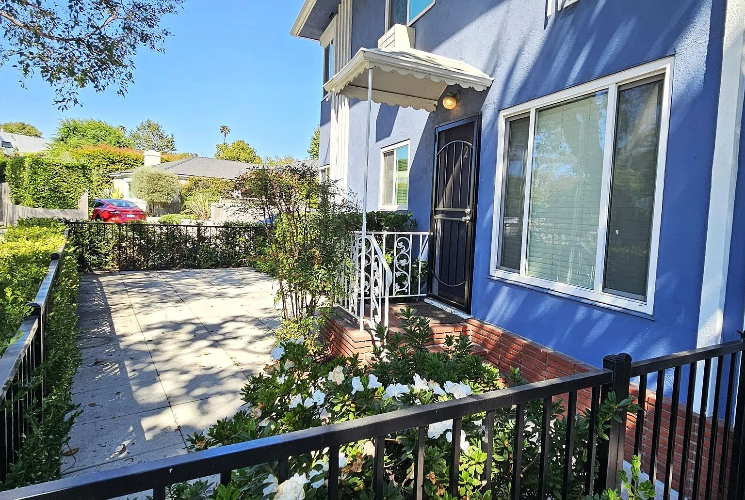 Westwood Hills Apartment — Photo 1