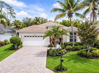 4832 Cerromar DR, NAPLES, FL 34112