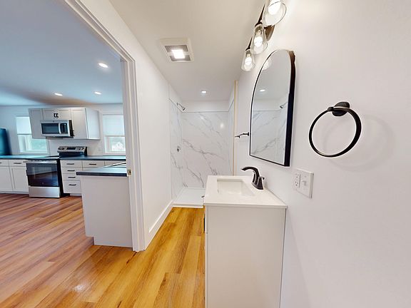 5th image of 650 Rockland St #202
