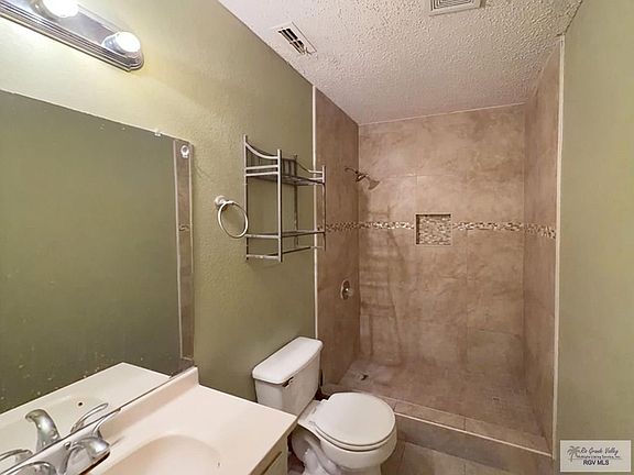 4th image of 526 Rey Jorge St