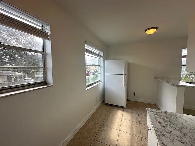 5621 SW 36th Ct — Photo 8