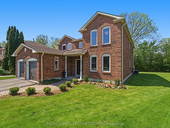 2nd image of 5211 Micmac Cres
