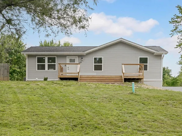 635 Moore Ln, Springville, IN 47462