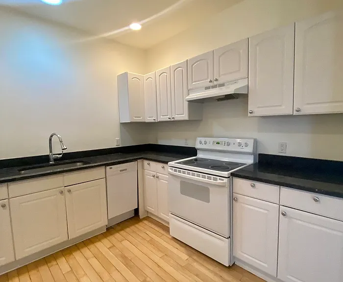 503 E University Blvd #4 — Photo 12